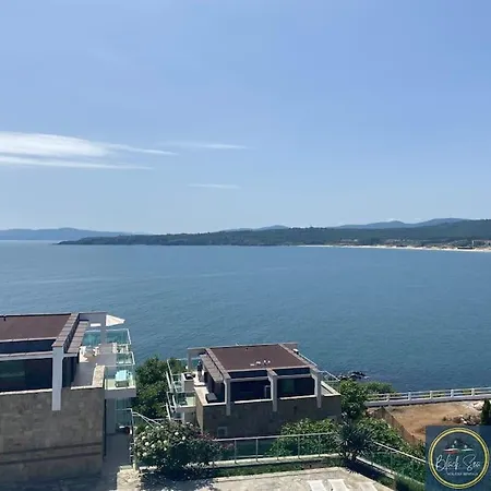 Apartment 3 Bed Suite, Panoramic Sea Views